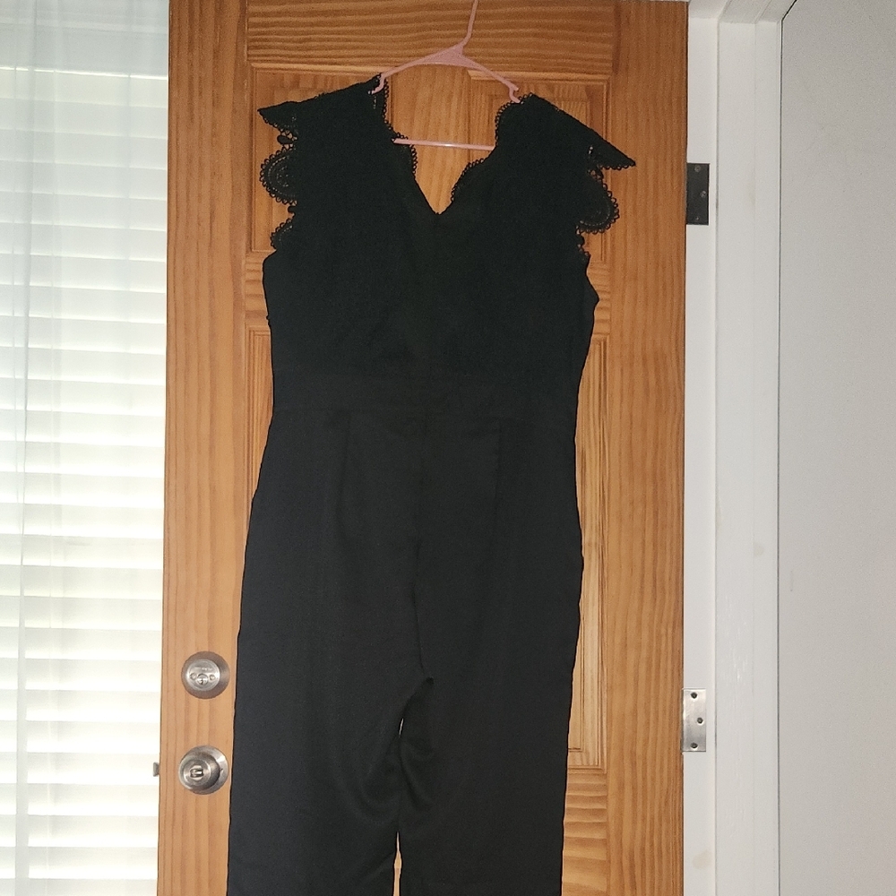 SHEIN Black Ruffled V-Neck Jumpsuit